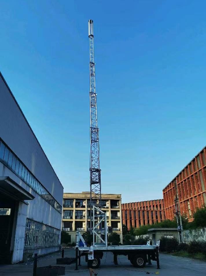 Torre de despliegue rápido móvil de comunicación montada en remolque de celda sobre ruedas
