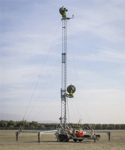 Torre de comunicación de Internet GSM de vacas